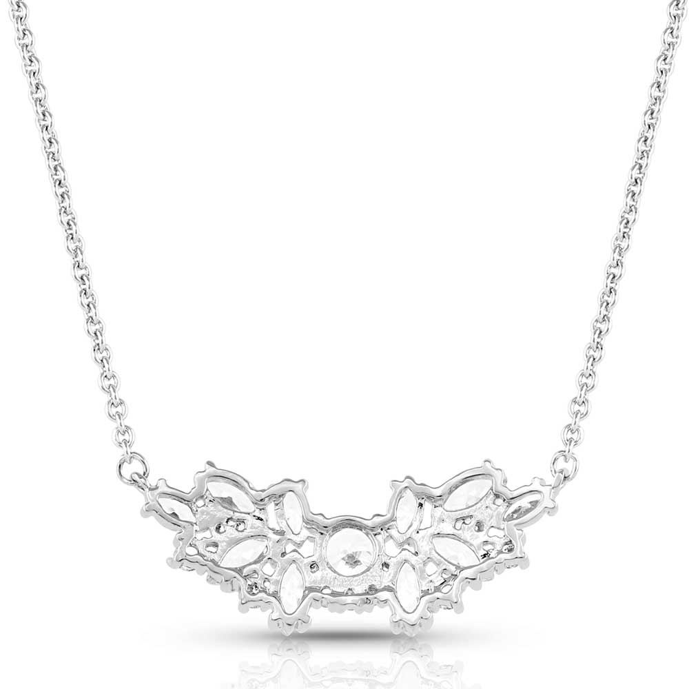 Shimmering Display Crystal Necklace