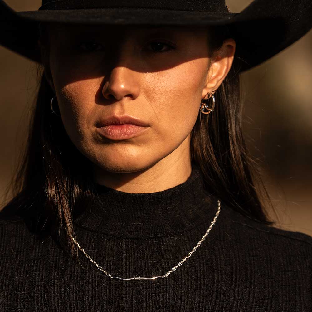 Western Silhouette Longhorn Bar Necklace